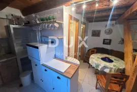 ŠIBENIK, RASLINA - Predivna kamena kuća nedaleko od mora, Šibenik - Okolica, Casa