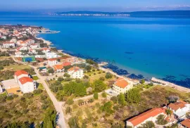 Građevinsko zemljište prodaja otok Pašman 1.373 m2, Pašman, Γη