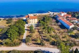 Građevinsko zemljište prodaja otok Pašman 1.373 m2, Pašman, Γη