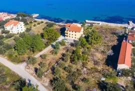 Građevinsko zemljište prodaja otok Pašman 1.373 m2, Pašman, Γη