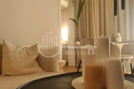 Najam, Sesvete, dizajnerski uređen stan+ garaža, Zagreb, Appartment