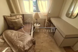 Najam, Sesvete, dizajnerski uređen stan+ garaža, Zagreb, Appartment