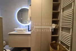 Najam, Sesvete, dizajnerski uređen stan+ garaža, Zagreb, Appartment