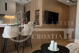 Najam, Sesvete, dizajnerski uređen stan+ garaža, Zagreb, Appartment