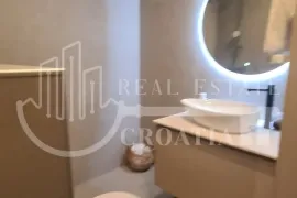 Najam, Sesvete, dizajnerski uređen stan+ garaža, Zagreb, Appartment