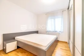 Zagreb, Trnje, trosoban stan NKP 60 m2 + GPM, Zagreb, Flat