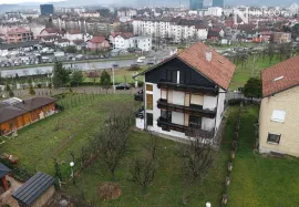 KUĆA - PETRIĆEVAC - 452 m2, Banja Luka, Haus