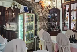 Poslovni prostor: riblji restoran u Skradinu, dvije sale + terasa, Skradin, Gewerbeimmobilie