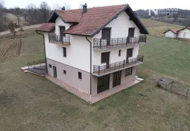 KUĆA - SKAKAVCI - 324 m2 (Opština Prnjavor), Prnjavor, House