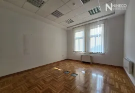 VILA - BANJA LUKA - 830 m2, Banja Luka, Gewerbeimmobilie