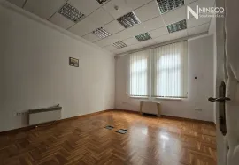 VILA - BANJA LUKA - 830 m2, Banja Luka, Gewerbeimmobilie