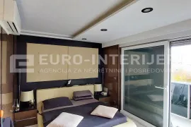 Stan Stenjevec, atraktivan dizajnerski Penthouse pov. 135 m2 + terasa, Zagreb, Wohnung