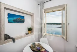 IZNIMNA DVA APARTMANA TIK DO MORA, Rovinj, Appartment