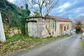 Grižane - Starina za adaptaciju, 250 m2, 3 objekta, Vinodolska Općina, Casa