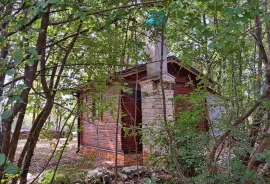 Istra, Butkovići - legalizirana kučica na 7600 m2, Svetvinčenat, Land