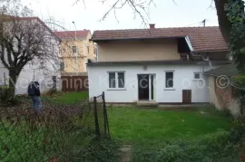 Kuća u gradu i građevinsko zemljište, Bjelovar, Famiglia