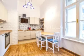 Zagreb, Centar, prekrasan komforan dvosoban stan 95m2, PRVO USELJENJE, Zagreb, Wohnung