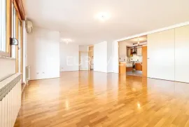 Zagreb, Trešnjevka, Selska ulica, prekrasan luksuzan peterosoban penthouse sa panoramskim pogledom, Zagreb, Wohnung