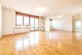 Zagreb, Trešnjevka, Selska ulica, prekrasan luksuzan peterosoban penthouse sa panoramskim pogledom, Zagreb, Daire