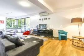 Srebrnjak, luksuzan četverosoban stan 141,04 m2 s vrtom, Zagreb, Flat