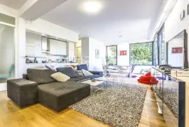 Srebrnjak, luksuzan četverosoban stan 141,04 m2 s vrtom, Zagreb, Apartamento