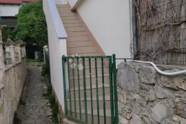 PRILIKA KUĆA JADRIJA S POGLEDOM NA MORE, Šibenik - Okolica, بيت