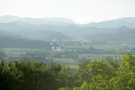 Impresivna barokna kurija okružena perivojem u Zagorju, Zagorska Sela, House