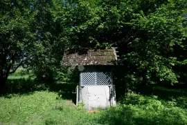 Impresivna barokna kurija okružena perivojem u Zagorju, Zagorska Sela, House