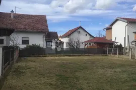 Kuća sa građevinskom dozvolom za preuređenje, Varaždin, Дом