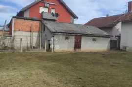 Kuća sa građevinskom dozvolom za preuređenje, Varaždin, Дом