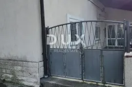 ČAVLE - Kuća sa 6 apartmana i 2 poslovna prostora, Čavle, Maison