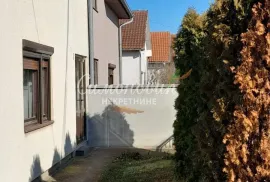 Batajnica, Šangaj, 162m2, 4.6 ari,p+pk,eg, garaža ID#1653, Zemun, Haus