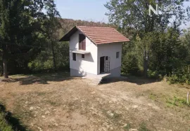 VIKENDICA - KRČMARICE - 72 m2, Banja Luka, Famiglia