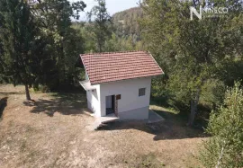 VIKENDICA - KRČMARICE - 72 m2, Banja Luka, Haus