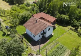 KUĆA - JABLAN - 211 m2, Laktaši, Famiglia