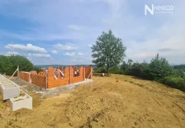 GRAĐEVINSKI KOMPLEKS - LAKTAŠI - 1.367 m2, Laktaši, Maison