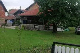 Kuca na prodaju Mladenovac-Medjuluzje, Mladenovac, Casa