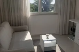 Split: Dobri- jedonosban stan 50m2, Split, Appartement