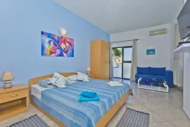 Hvar: studio apartman u prizemlju kuće, Hvar, Stan