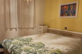 Split:Brda: dvosoban stan sa vrtom, Split, Appartement