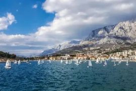 Makarska - kuća 400m2 na tri etaže, Makarska, House