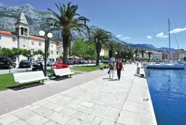 Makarska - kuća 400m2 na tri etaže, Makarska, House