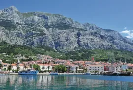 Makarska - kuća 400m2 na tri etaže, Makarska, Kuća