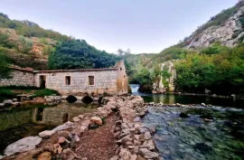 Otok Dalmatinski- trosobna kuća sa bazenom, Otok, Kuća