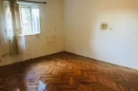 SNIŽENO:Split: Meje -4 sobni stan sa vrtom u mirnoj ulici, Split, Wohnung