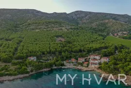 Hvar- Zavala- građevno zemljište u prvom redu, Jelsa, Land