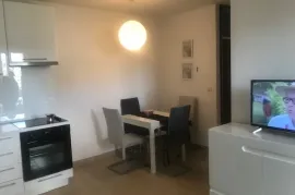 Split: Pujanke- jednosoban 50m2 7.kat, Split, Flat