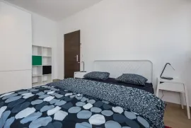 Hvar: Vrboska stan 63 m2 s parking mjestom, Jelsa, Appartement