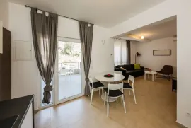 Hvar: Vrboska stan 51m2 s parking mjestom, Jelsa, Appartement