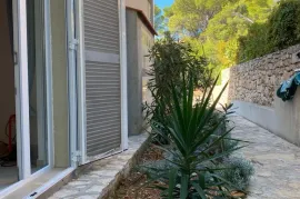 Hvar: Vrboska stan 63m2 s parking mjestom, Jelsa, Kвартира